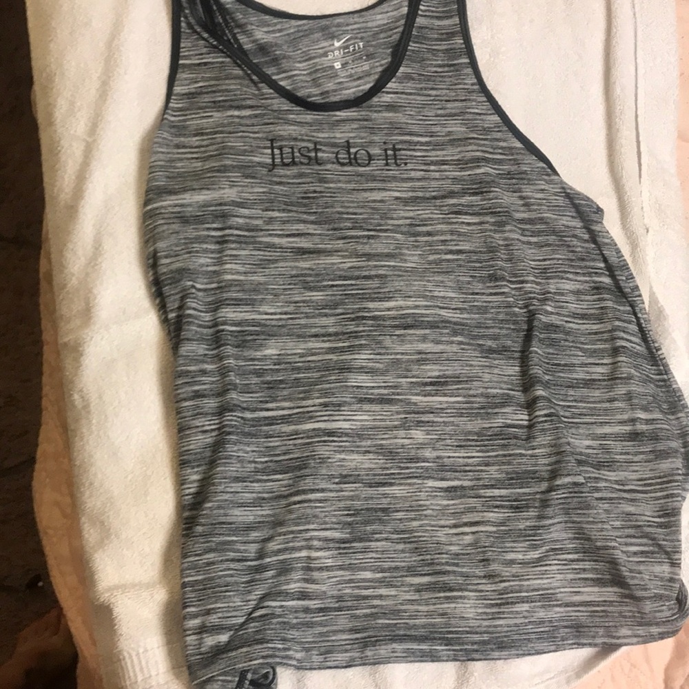Nike tank